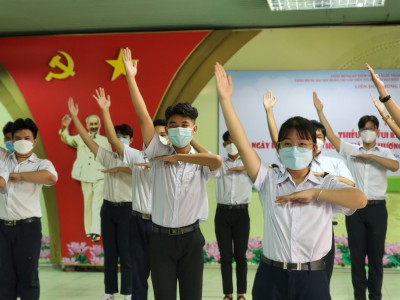 Ngày hội tiến bước lên Đoàn và công nhận hoàn thành chương trình rèn luyện Đội viên năm học 2021-2022
