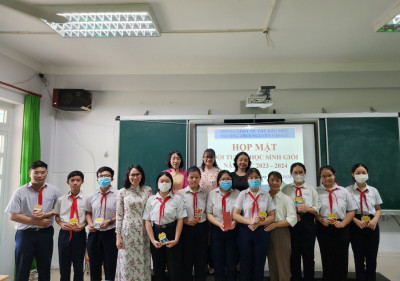 Họp mặt đội tuyển học sinh giỏi trường THCS Nguyễn Văn Cừ năm học 2023-2024